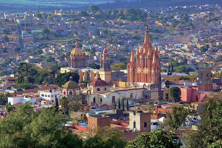 Parroquia De San Miguel Arcángel – A Spiritual Oasis