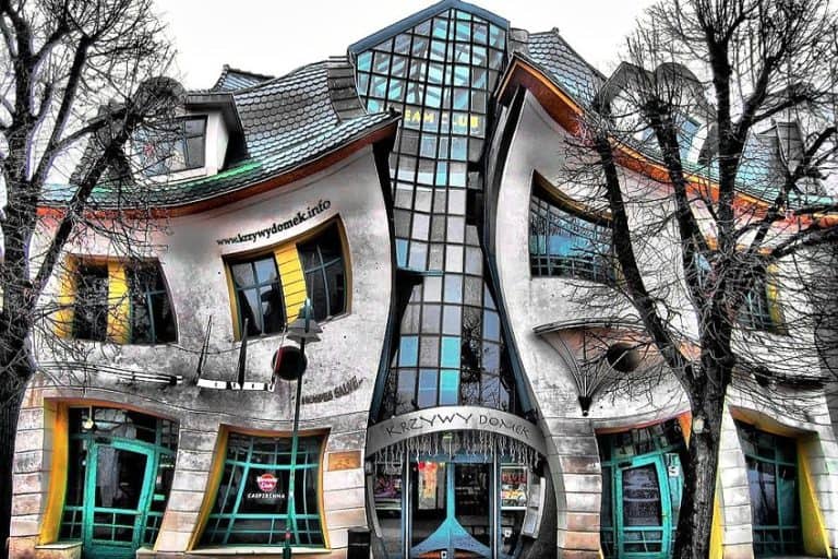 Strangest Houses – 10 Examples of the World’s Strangest Homes